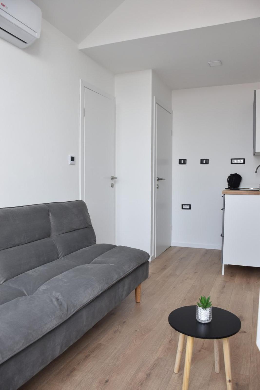 Apartamento Apartman Lucana Tribalj Exterior foto